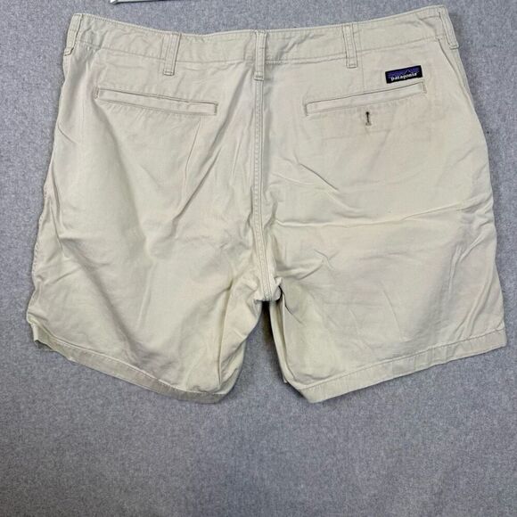 Patagonia Mens Size 40 Organic Cotton Stand Up Shorts Tan Khaki Pockets - Picture 5 of 7